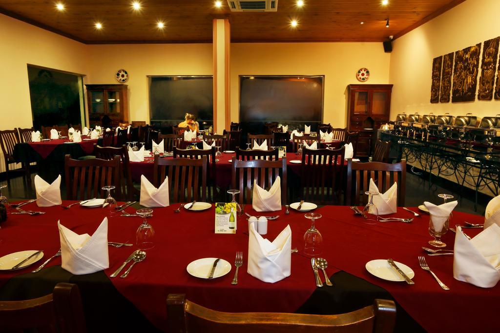 Randholee Resort & Spa Kandy Exterior photo
