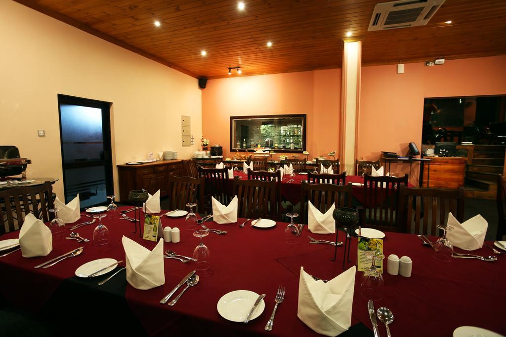 Randholee Resort & Spa Kandy Exterior photo