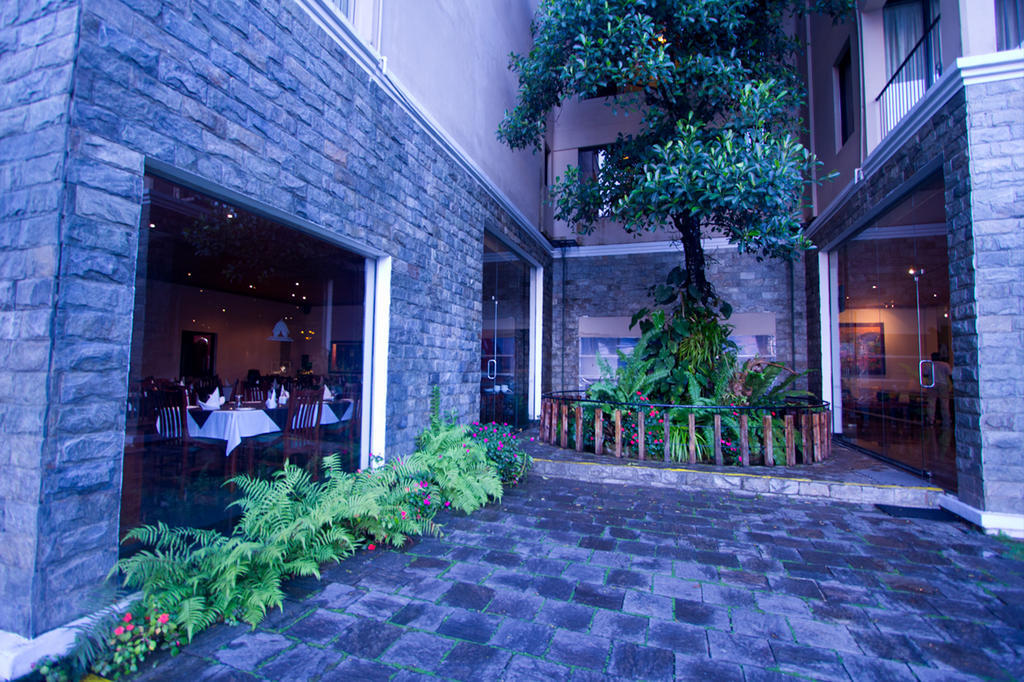 Randholee Resort & Spa Kandy Exterior photo